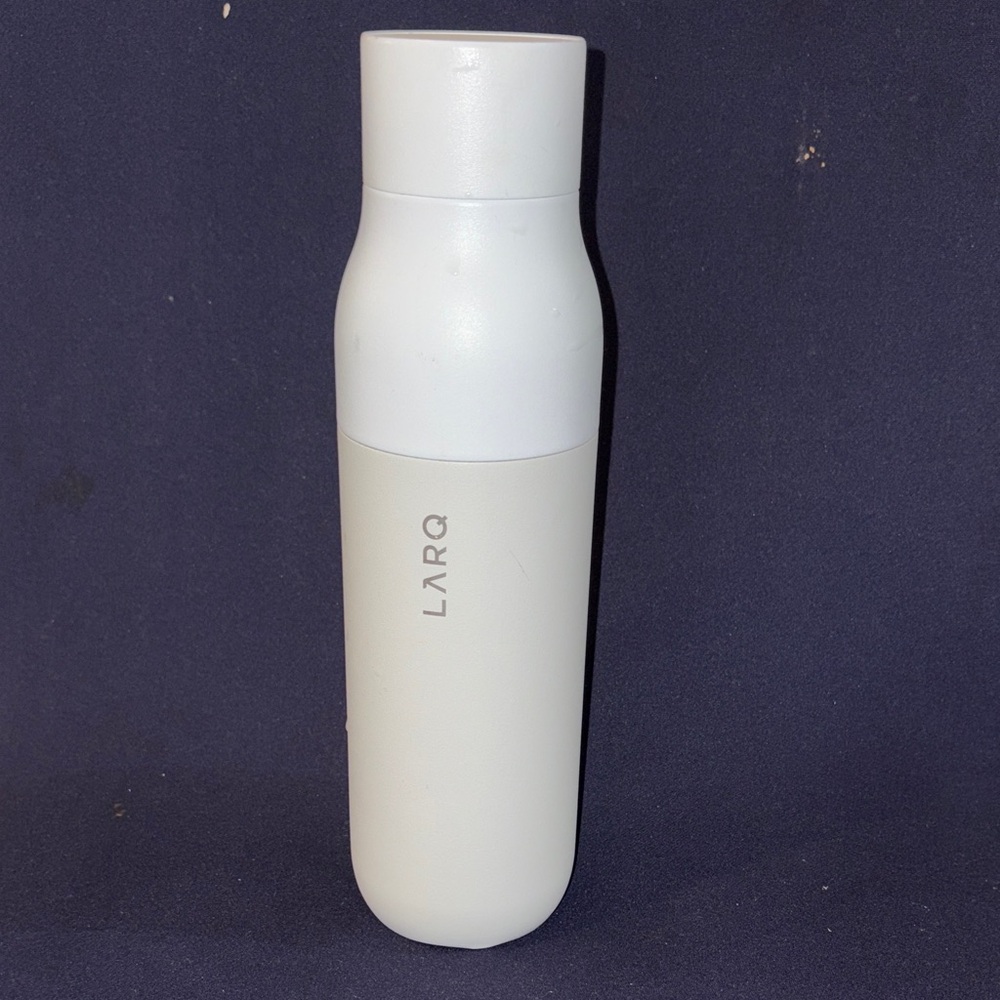 ARQ Off-White Bottle